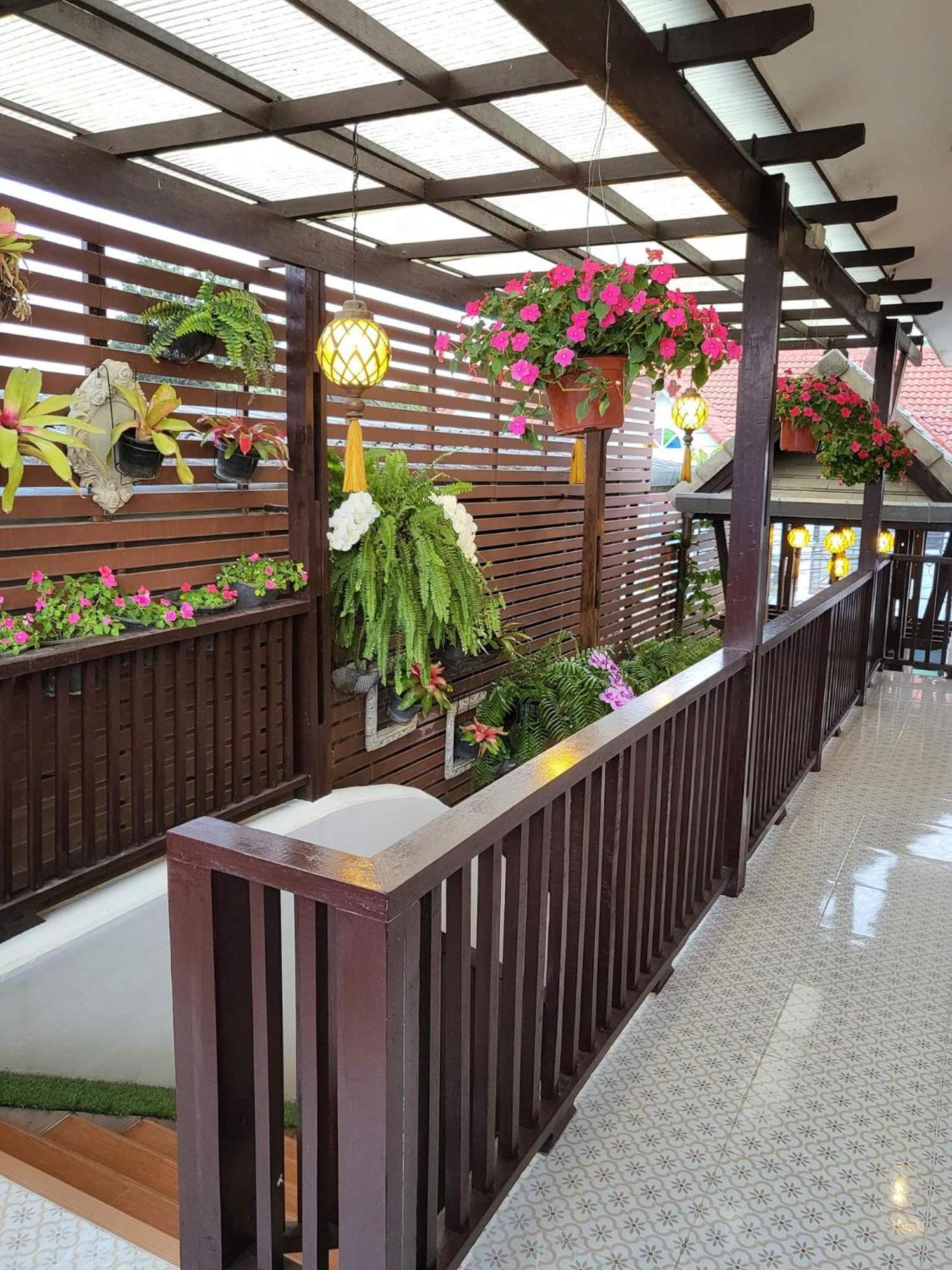 Ratchiangsaen Flora House Chiang Mai Exterior foto