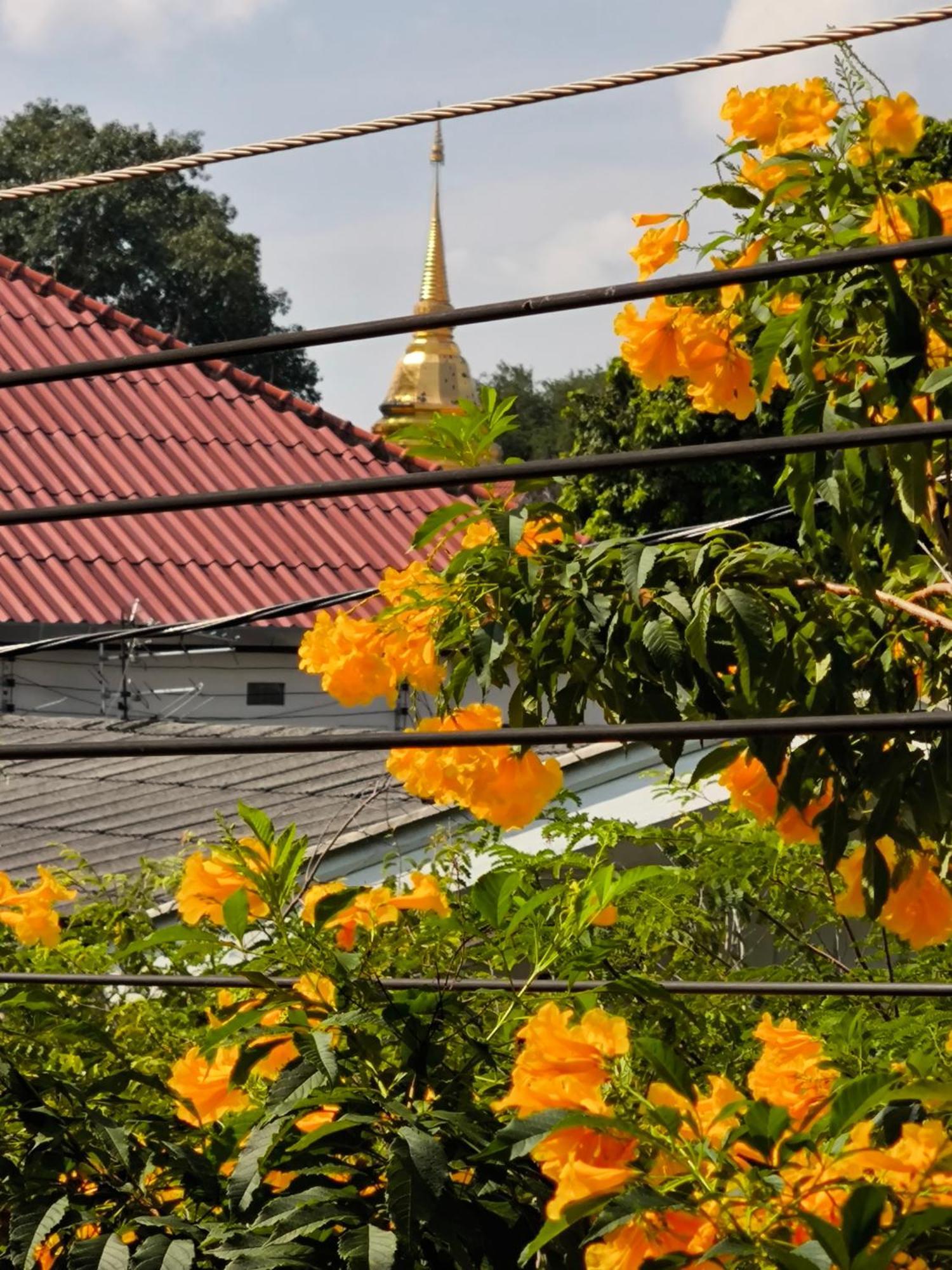 Ratchiangsaen Flora House Chiang Mai Exterior foto