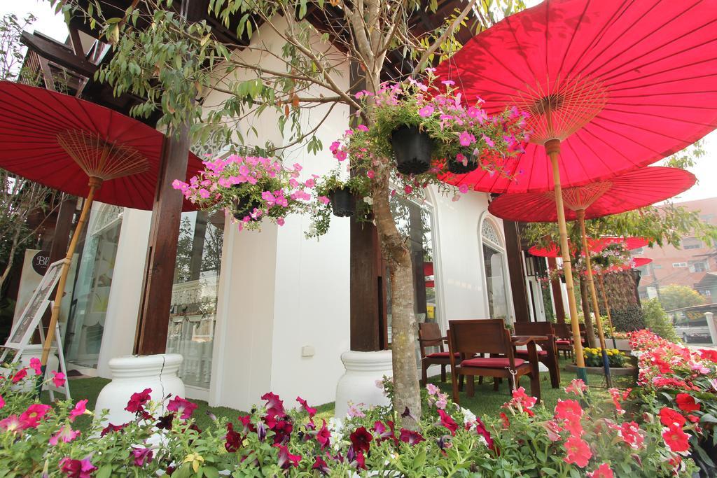 Ratchiangsaen Flora House Chiang Mai Exterior foto